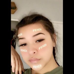 Meet your Posher, Karla